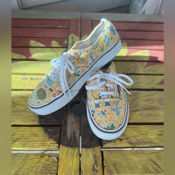 💛🌼Vans Alice in Wonderland Sneakers - Yellow - Picture 1 of 12